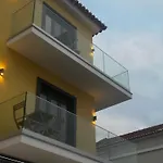Na Crista Da Onda 게스트하우스 4*