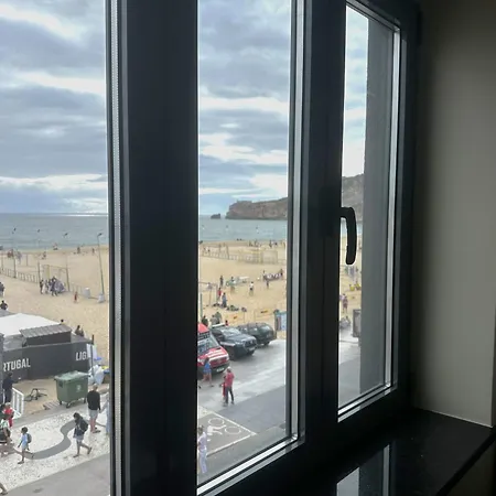 Na Crista Da Onda Nazaré